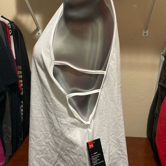 UNDER ARMOUR TANK TOP  - Picture 4 of 11